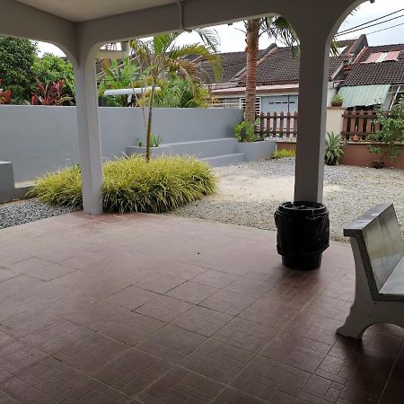 Desa Kemboja Homestay Pantai Cenang  Exteriér fotografie